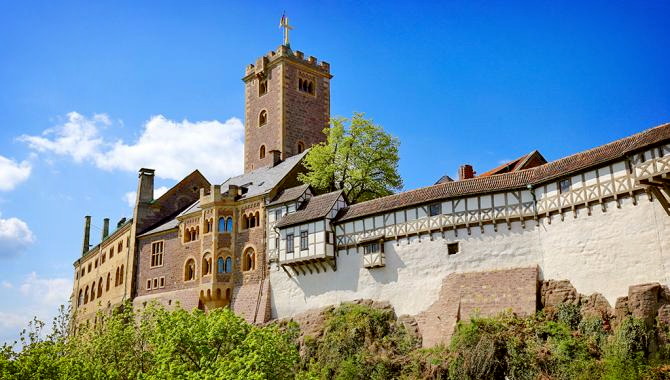 Urlaub Deutschland Reisen - Blick auf die Wartburg © Adobe Stock