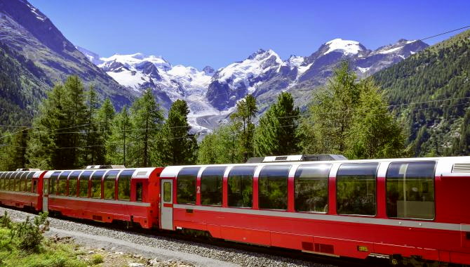 Urlaub Schweiz Reisen - © Adobe Stock