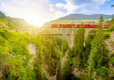 Das Tal der Sonne mit Erlebnisfahrt Berninabahn