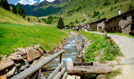 Urlaub Italien, Schweiz Reisen - Das Tal der Sonne mit Erlebnisfahrt Berninabahn