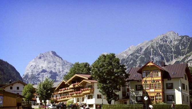 Urlaub Österreich Reisen - Eine unserer beliebtesten Reisen das Zillertal zum Superpreis!