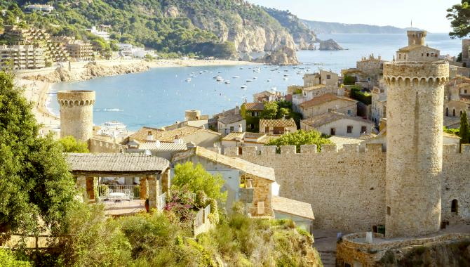 Urlaub Spanien Reisen - Sonnige Stunden an der Costa Brava